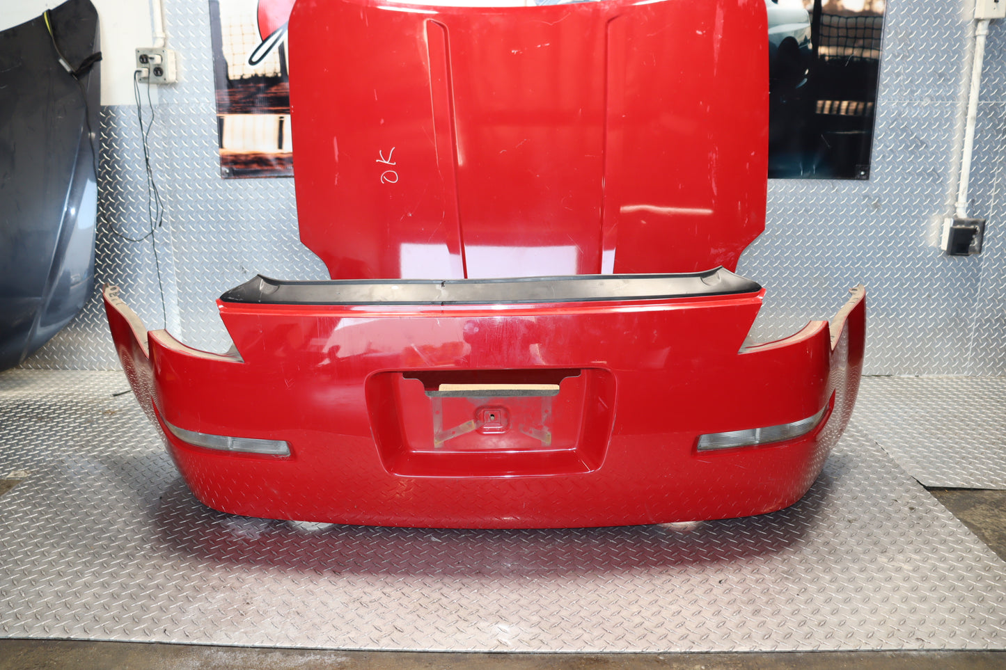 JDM 2003 - 2006 NISSAN 350Z Z33 FAIRLADY Z COMPLETE FRONT NOSE CUT AND REAR END SWAP